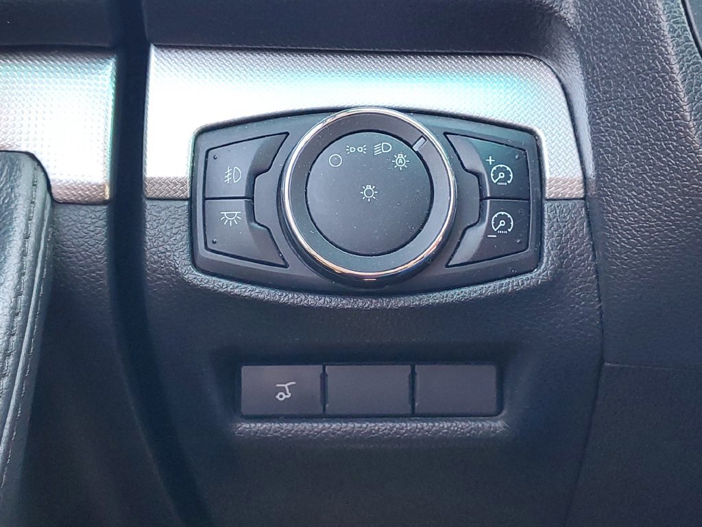 Used 2013 Ford Explorer XLT FWD image 18
