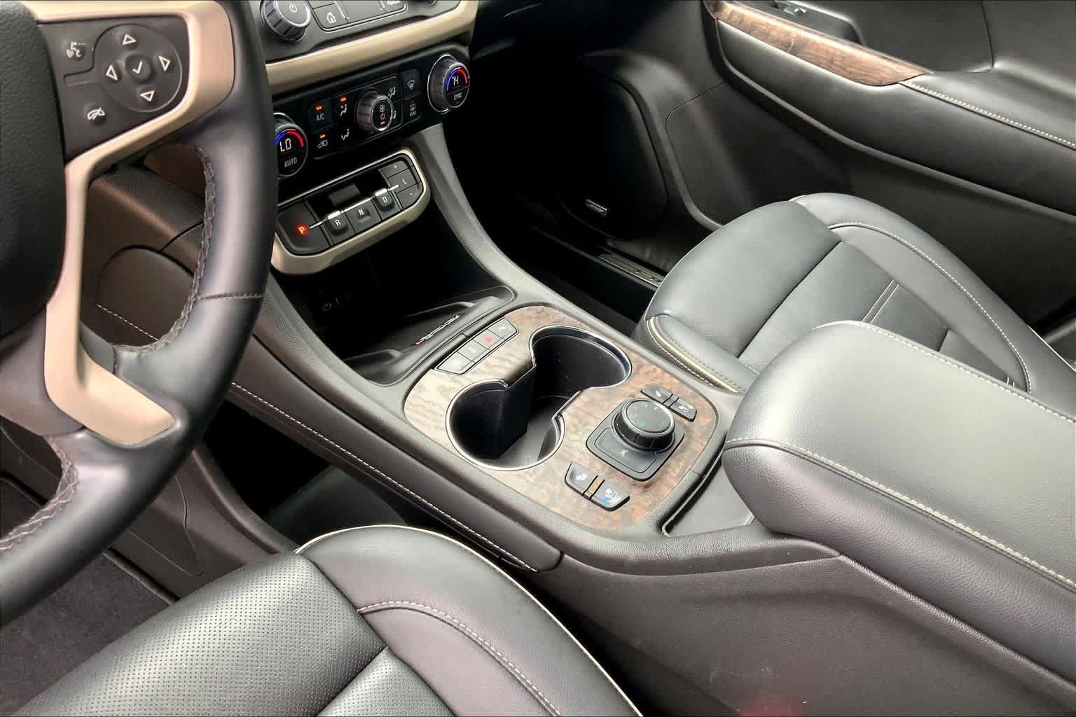 Used 2023 GMC Acadia Denali w/ Black Diamond Edition AWD/4WD image 15
