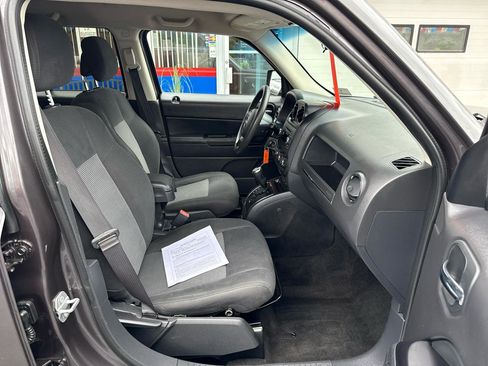 Used 2015 Jeep Patriot Sport AWD/4WD image 22