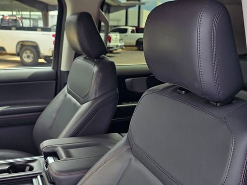 Used 2025 Ford Expedition Active AWD/4WD image 27