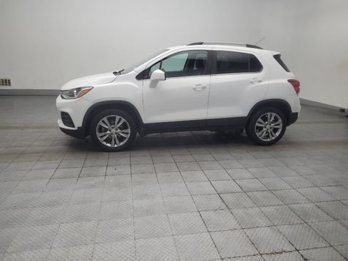 Used 2020 Chevrolet Trax LT w/ Driver Confidence Package AWD/4WD image 2