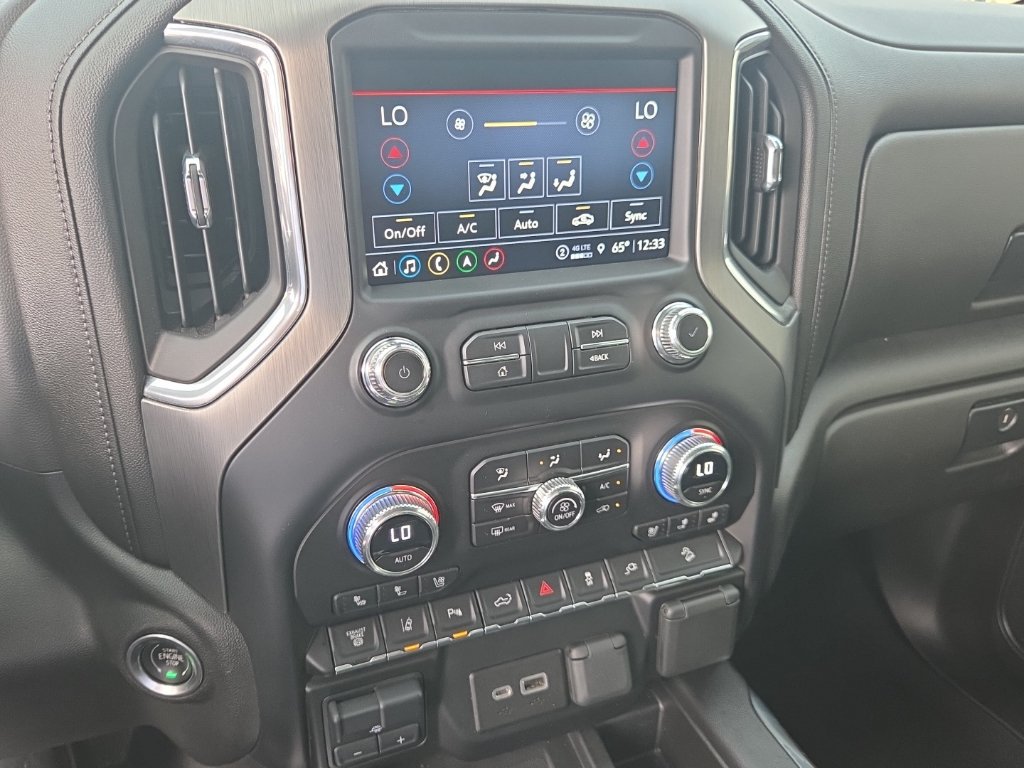 Used 2023 GMC Sierra 3500 Denali w/ Denali Ultimate Package AWD/4WD image 25
