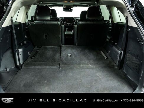 Used 2024 Toyota Highlander XLE FWD image 33