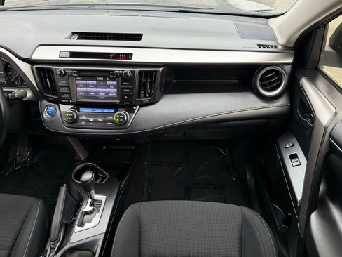 Used 2018 Toyota RAV4 XLE image 26