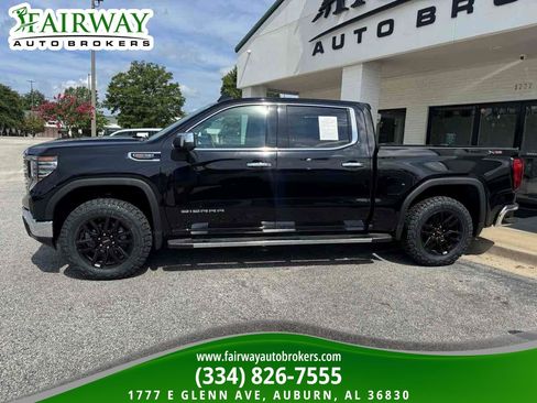 Used 2024 GMC Sierra 1500 SLT w/ SLT Premium Plus Package AWD/4WD image 9