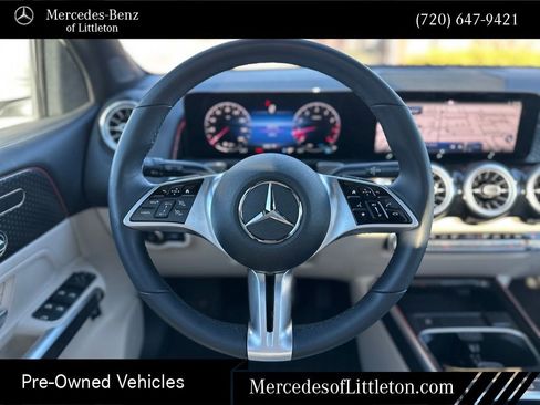 Used 2025 Mercedes-Benz GLB 250 4MATIC image 14