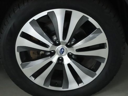 Used 2019 Subaru Ascent Limited w/ Popular Package #3 image 10