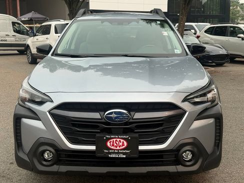 Used 2024 Subaru Outback Premium AWD/4WD image 3