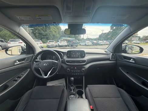 Used 2020 Hyundai Tucson SE w/ Winter Weather Package AWD/4WD image 9