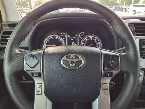 Used 2023 Toyota 4Runner TRD Sport AWD/4WD image 21