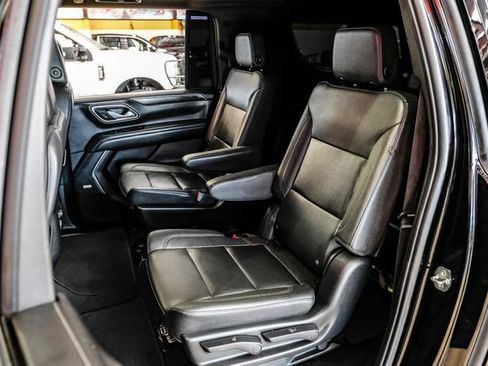 Used 2023 Chevrolet Suburban Z71 w/ Z71 Off-Road Package AWD/4WD image 34
