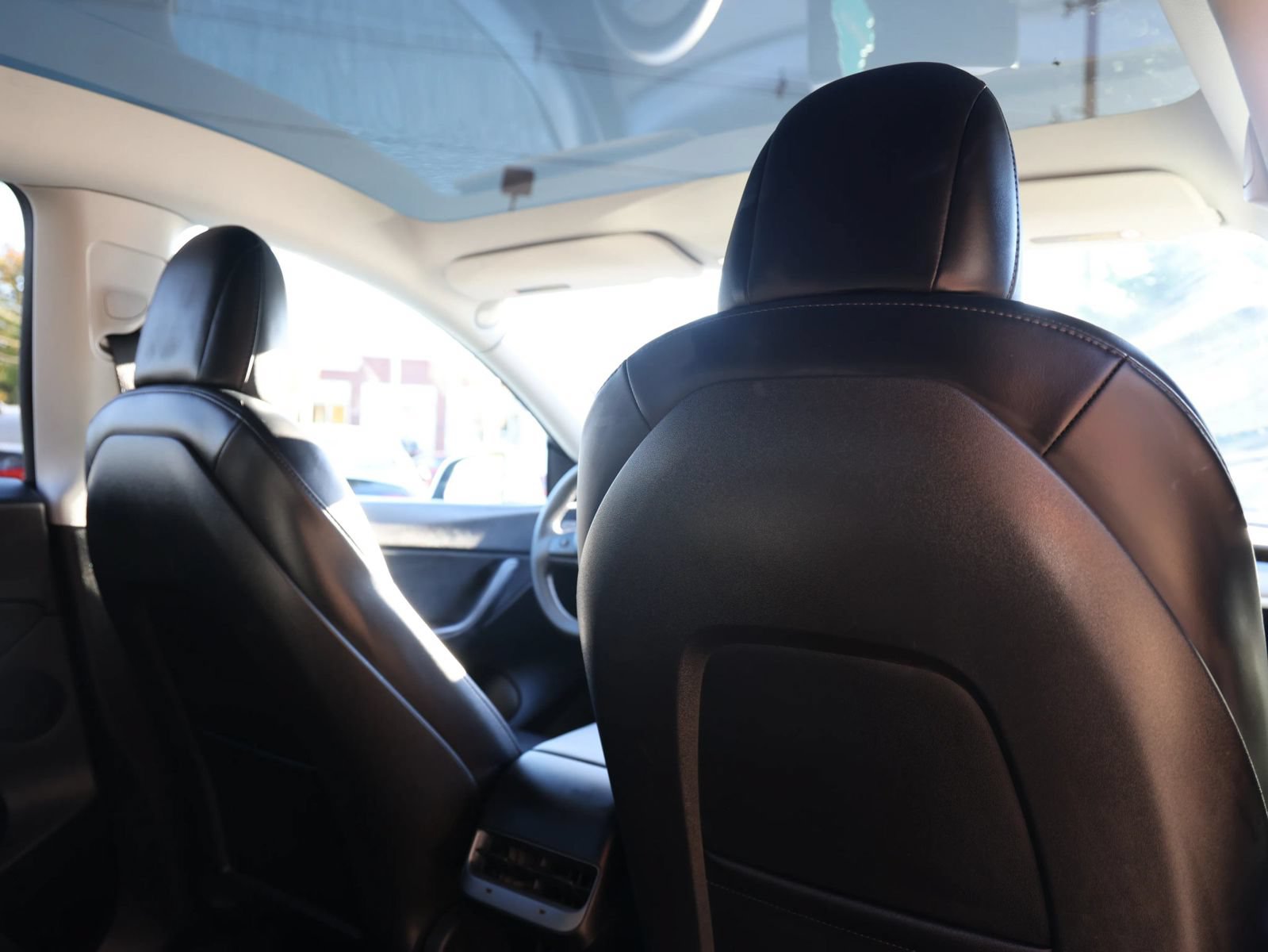 Used 2021 Tesla Model Y Long Range AWD/4WD image 28