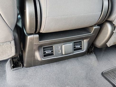 Used 2023 Chevrolet Silverado 1500 LT AWD/4WD image 29