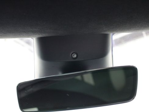 Used 2022 Tesla Model S Plaid image 13