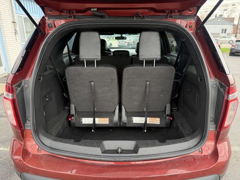 Used 2014 Ford Explorer XLT w/ Equipment Group 202A image 33