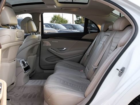 Used 2019 Mercedes-Benz S 560 4MATIC Sedan image 45