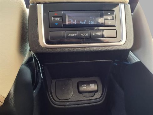 Used 2021 Subaru Ascent Premium w/ Convenience Package image 27