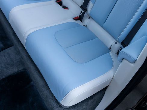 Used 2025 Rolls-Royce Cullinan image 46