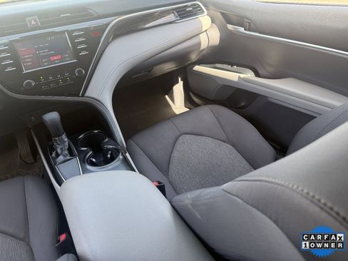 Used 2018 Toyota Camry LE w/ Protection Package (Q2) image 16