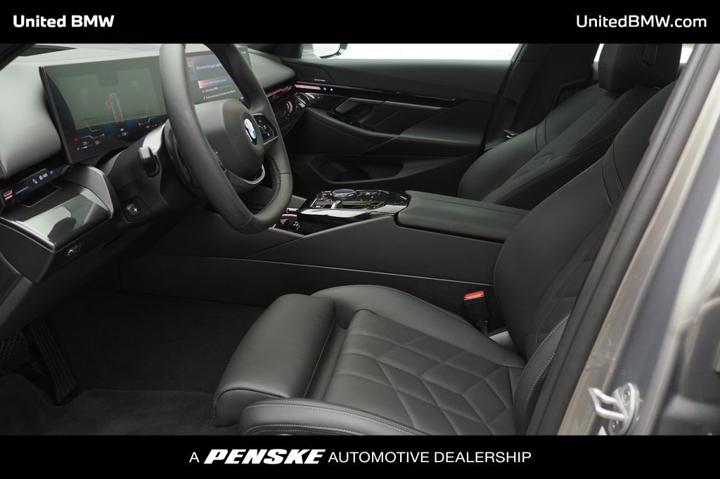Certified 2026 BMW 530i RWD image 7
