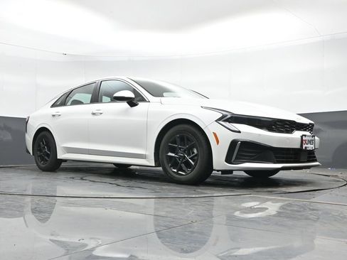 Used 2025 Kia K5 LXS image 44