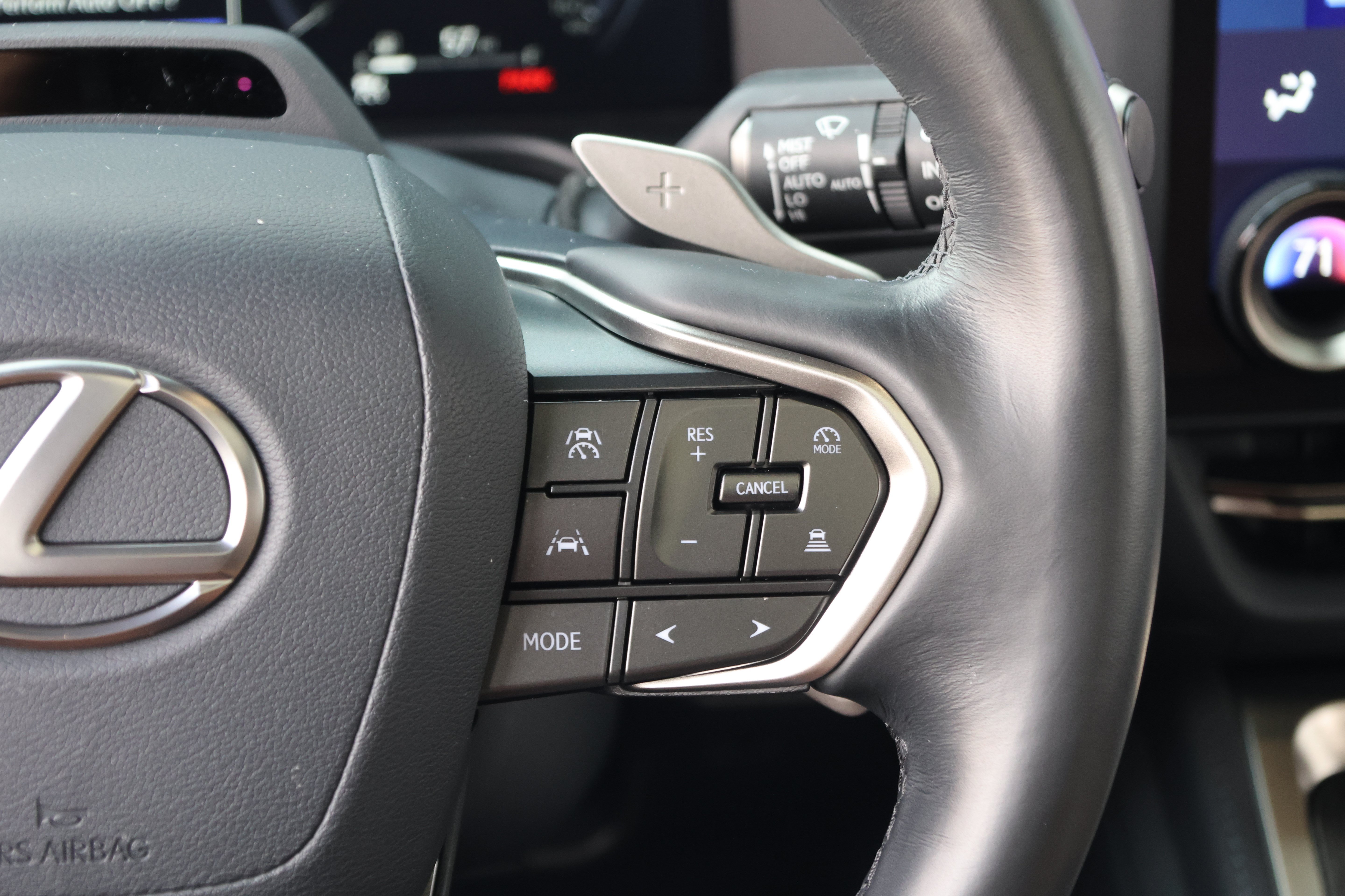 Used 2024 Lexus GX 550 w/ Accessory Package (Z1) AWD/4WD image 35
