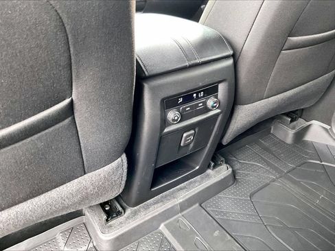 Used 2023 Chevrolet Traverse LT w/ LPO, Floor Liner Package AWD/4WD image 29
