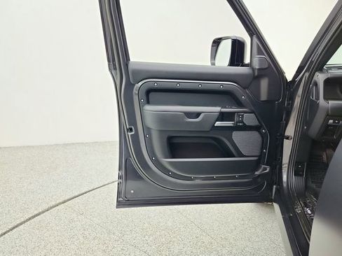 Certified 2023 Land Rover Defender 110 image 29