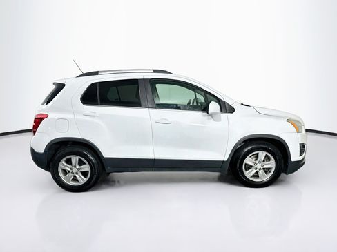 Used 2016 Chevrolet Trax LT FWD image 10