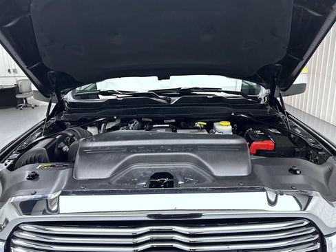 Used 2024 RAM 3500 Laramie AWD/4WD image 24