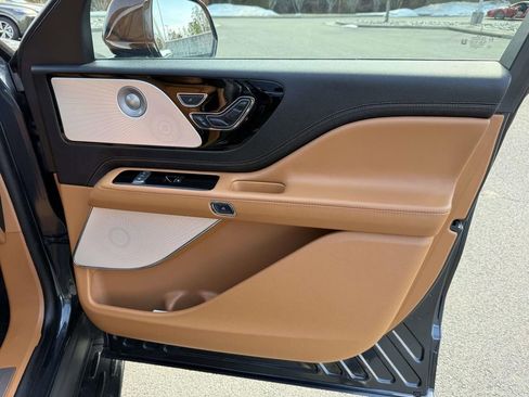 Used 2023 Lincoln Aviator Black Label w/ Dynamic Handling Package image 18