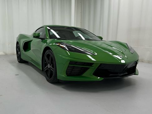 Used 2026 Chevrolet Corvette Stingray Preferred Cpe w/ Chrome Exterior Badge Package image 1