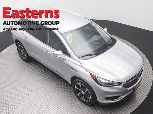 Used 2021 Buick Enclave Essence w/ Sport Touring Edition FWD image 3