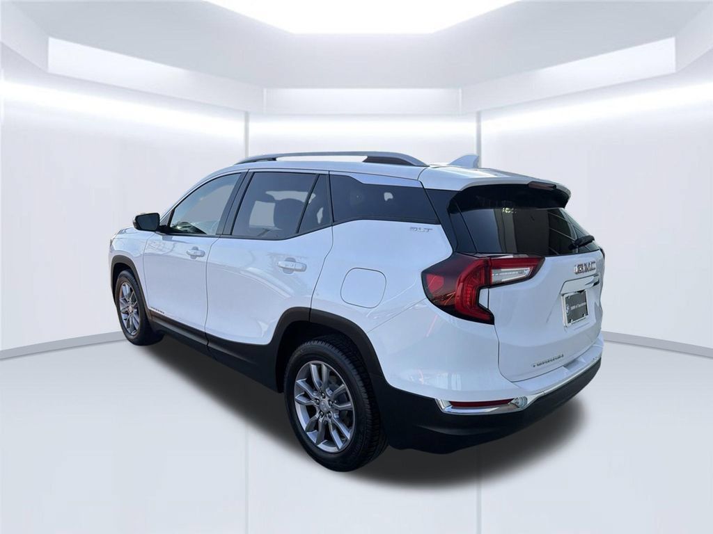 Used 2023 GMC Terrain SLT FWD image 5