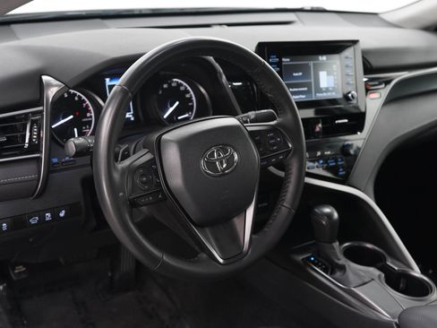 Used 2024 Toyota Camry SE FWD image 19