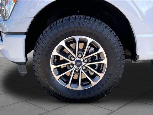 Used 2022 Ford F150 Lariat image 11