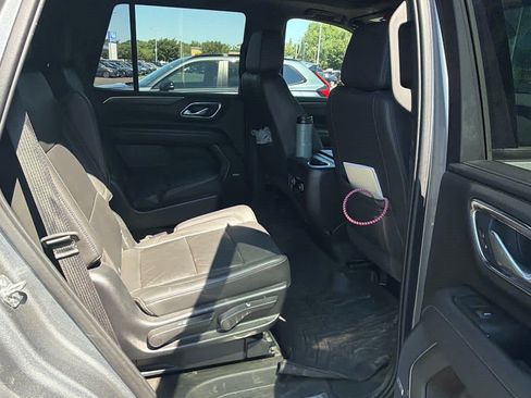 Used 2021 Chevrolet Tahoe Z71 w/ Luxury Package AWD/4WD image 5
