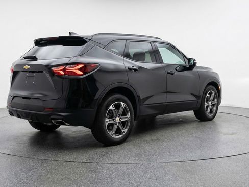 Used 2025 Chevrolet Blazer LT image 9