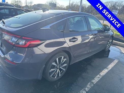 Used 2024 Honda Civic EX-L image 9