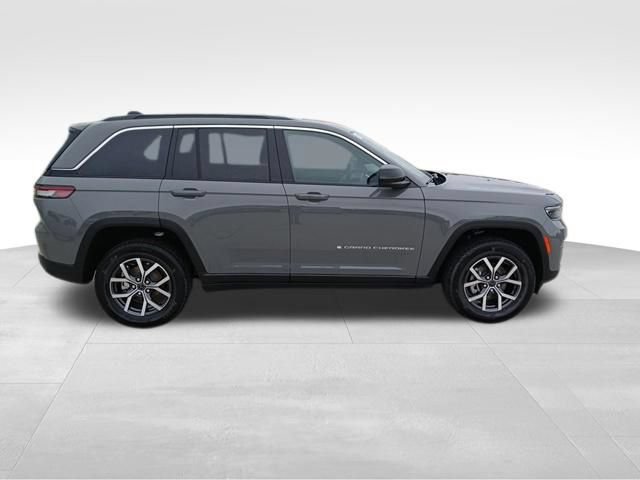 New 2027 Jeep Grand Cherokee Laredo X AWD/4WD image 6