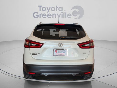 Used 2021 Nissan Rogue Sport SL w/ Premium Package FWD image 5