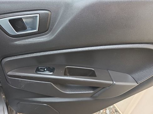 Used 2015 Ford Fiesta SE FWD image 23