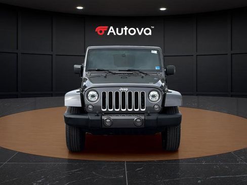 Used 2017 Jeep Wrangler Unlimited Sahara w/ Connectivity Group AWD/4WD image 8