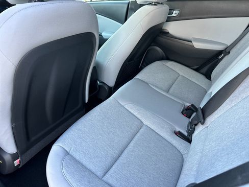 Used 2023 Hyundai Kona SEL FWD image 11