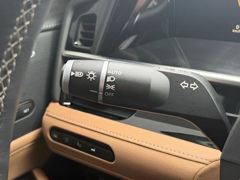 Used 2025 INFINITI QX80 Sensory image 60