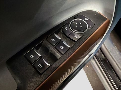 Used 2023 Ford Maverick Lariat w/ Lariat Luxury Package image 18