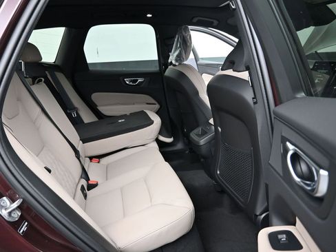 New 2026 Volvo XC60 B5 Core w/ Climate Package image 17