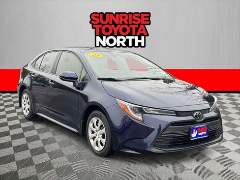 Certified 2023 Toyota Corolla LE image 1