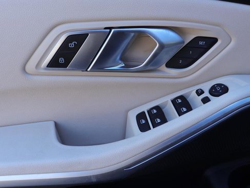 Used 2021 BMW 330i Sedan image 22