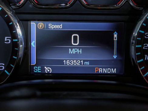 Used 2015 Chevrolet Suburban LT w/ Max Trailering Package image 19